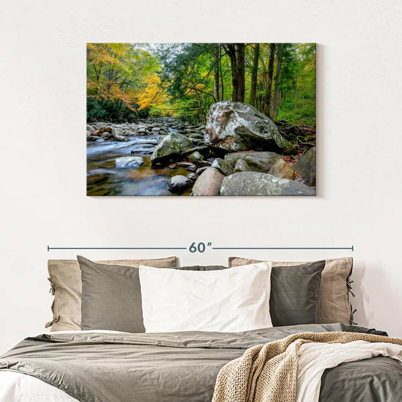 Harnek Autumn Mountain Stream, H 30 po x l 45 po