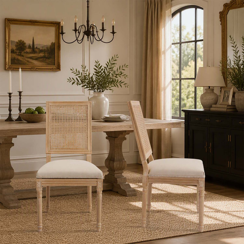 Ensemble de 2 chaises de salle à manger de style campagne française, dossier en rotin capitonné, finitions filigrané et sculptées, montage facile, beige