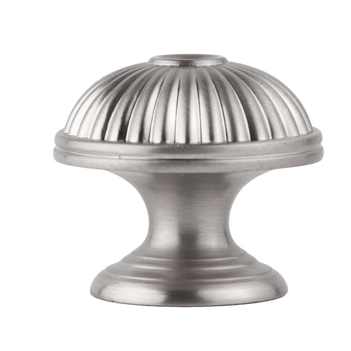 Poignée ronde en nickel satiné de 1 1/2 po Belmont, Nickel satiné