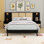 Structure de lit grand en bois massif avec 2 tables de chevet