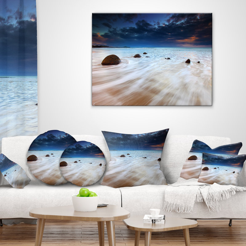 Coussin Waves Flowing Over Boulders - Beaches, 16 po x 1 po