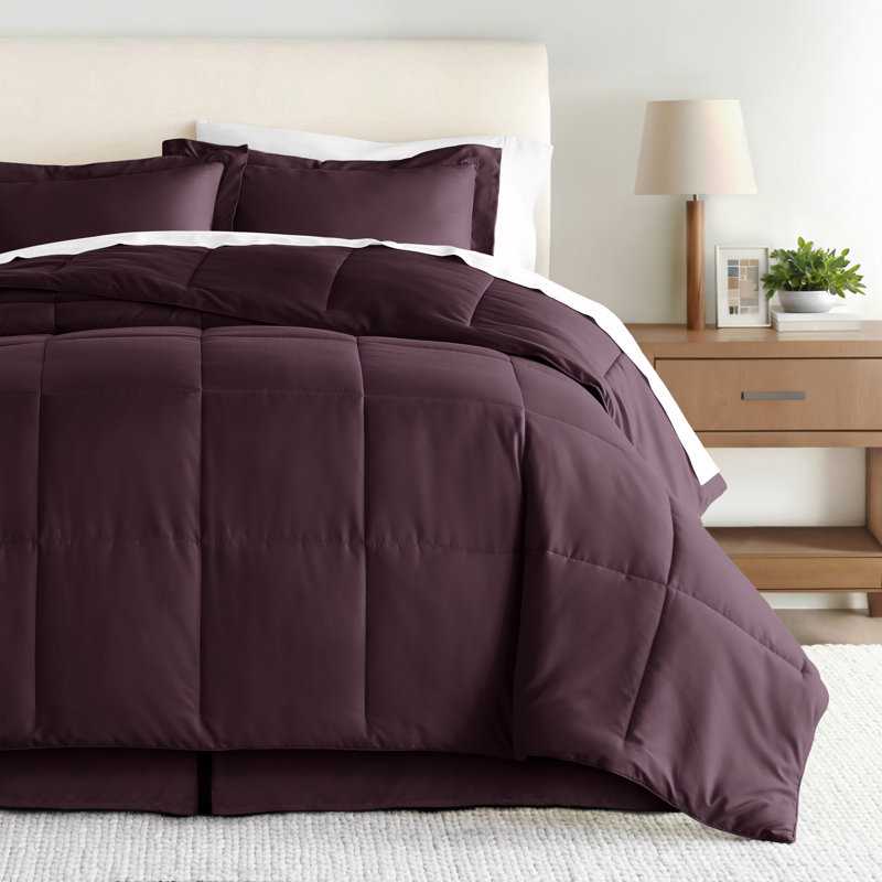 Ensemble de literie en microfibre Becky Cameron, Édredon très grand et 7 pièces supplémentaires, Mauve