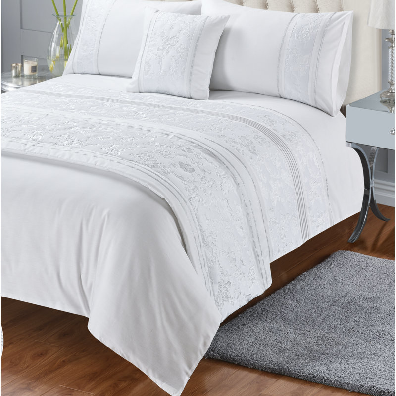 Jaelyn Cotton Blend Floral Duvet Cover Set with Pillowcases, Double - 2 Standard Pillowcases