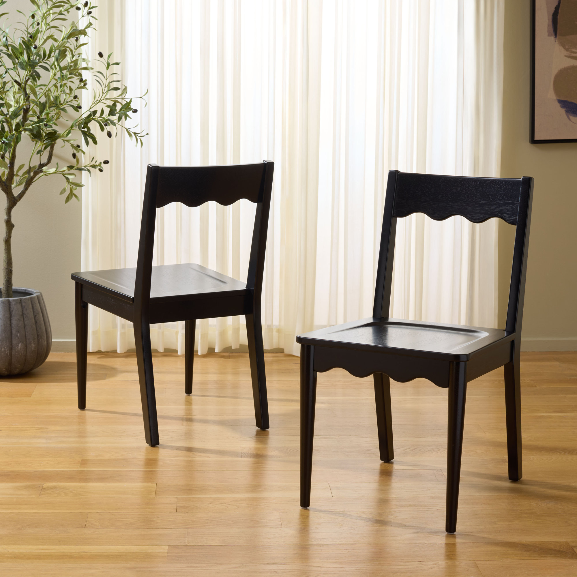 Rosetty Scallop Dining Chairs, Black