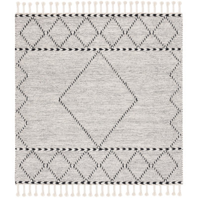 Dessiree Handmade Area Rug in Ivory/Black