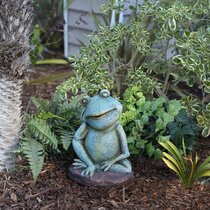 Latte Larry Frog with Coffee Cup Metal Garden Statue