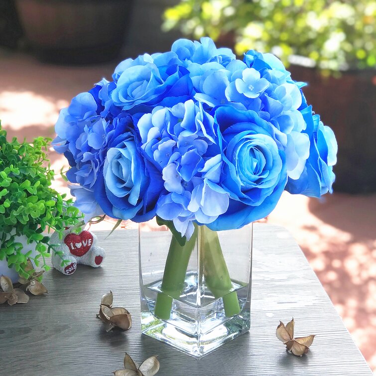 Rose and Hydrangea Mixed Flower Arrangements and Centerpieces in Vase House of Hampton Flower/Leaves Color: Blue