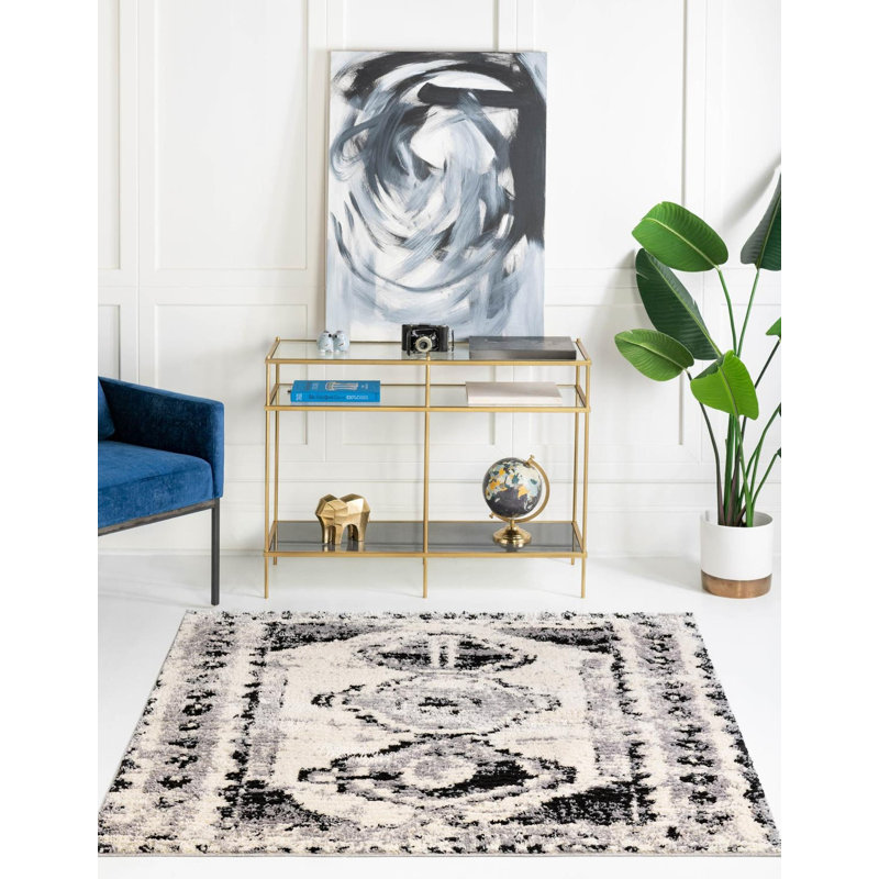Ithalia Oriental Indoor Rug, Square 7'10"