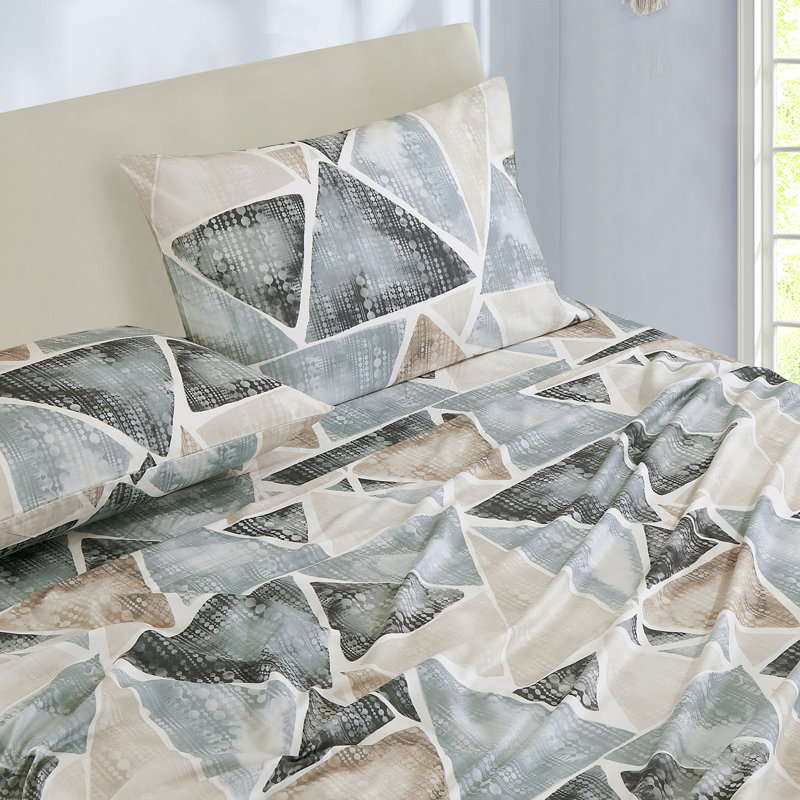Floral Printed Sheet Set, Full Sheet Set with 2 Pillowcases, Pink Floral