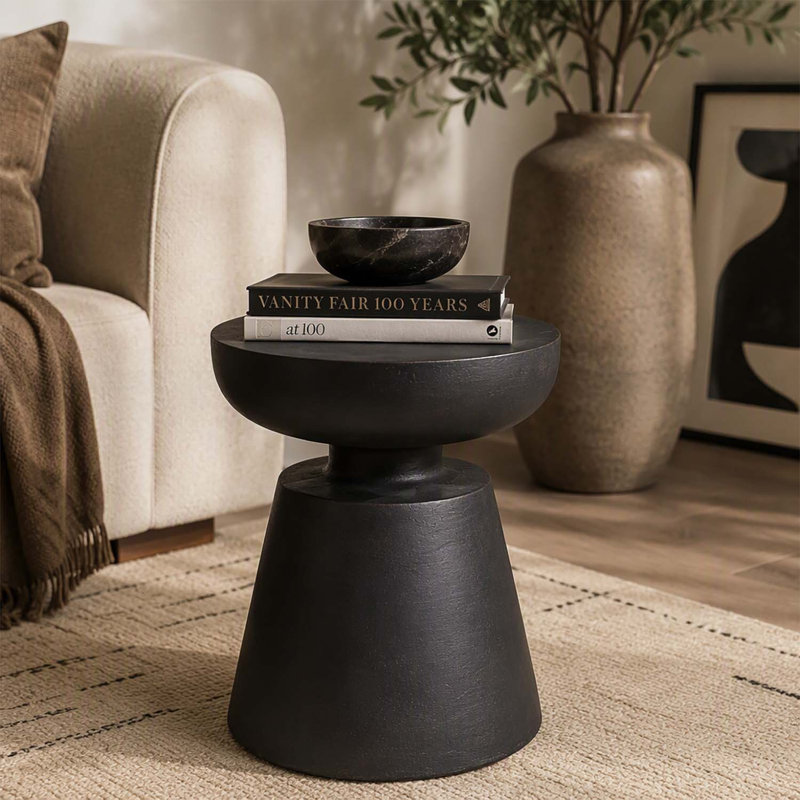 Table d'appoint d'extérieur en béton léger, finition cuivre, durable et élégante pour les espaces extérieurs modernes