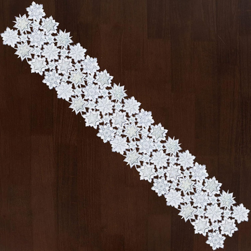 Chemin de table flocons de neige gris argenté et blanc pour les vacances de Noël ou l'hiver (13,5 po x 70 po)
