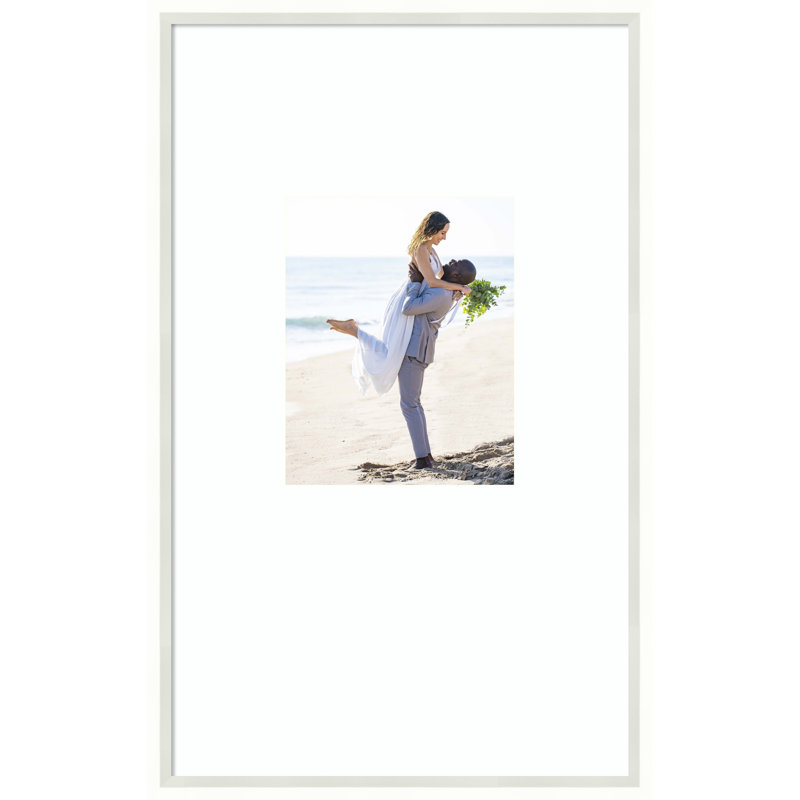 Cadre photo Lucie, Lucie White, 16 x 26 avec passe-partout 8 x 10