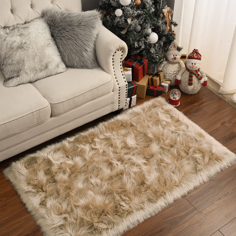 Faux Sheepskin Indoor Rug, Rectangle 5' x 6'6"
