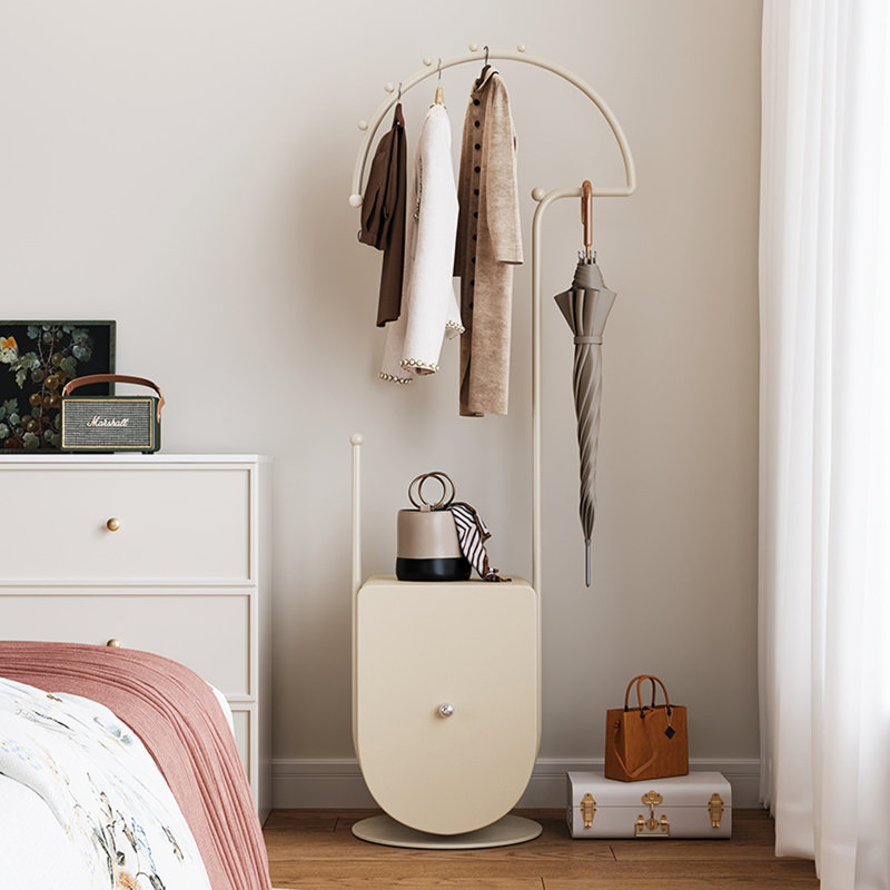 Portemanteau robuste avec tiroirs pour la chambre à coucher