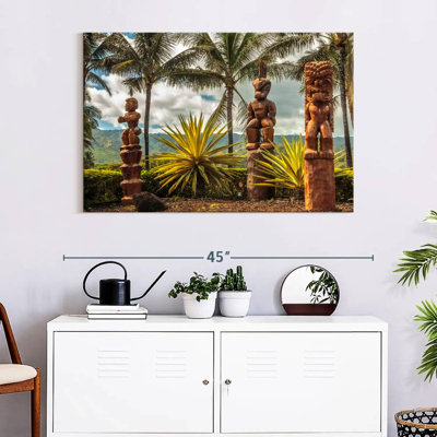 Lilie Hawaii Tiki Statues