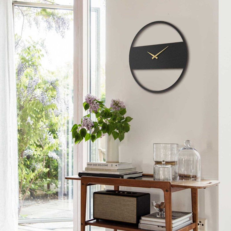 Horloge murale élégante en métal, noire, 19,3 po x 19,3 po | Fabrication 100% acier, épaisseur: 0,05 pouce | Mécanisme silencieux pour des espaces de vie paisibles | Conception légère, pesant 2,0 lb | Parfait pour la décoration de la maison ou du bureau