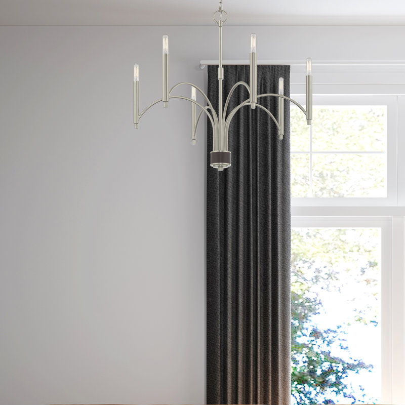 Lustre classique à 6 lumières de style bougie Lochlain, Nickel brossé