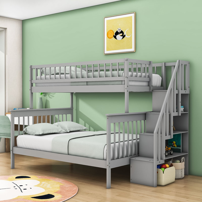 Lit superposé simple au-dessus d'un lit double en bois avec tablettes latérales et escalier, Gris