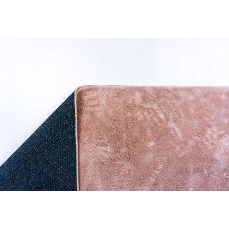 Tapis rose antidérapant Bludovice, Rectangle 5 pi 11 po x 11 pi 6 po