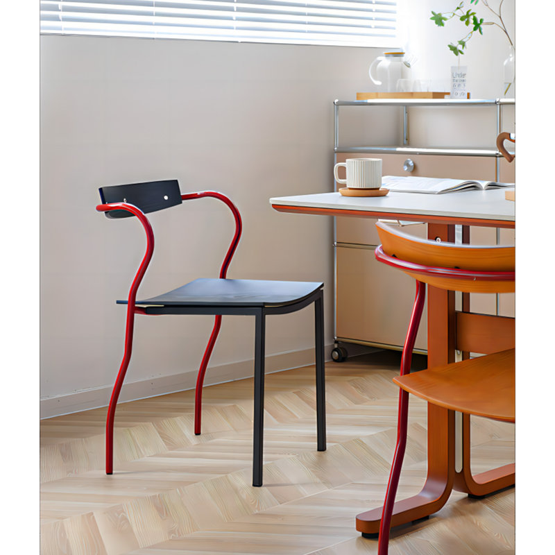 Chaise de salle à manger avec cadre et cadre en bois massif rétro French French, Naturel / rouge