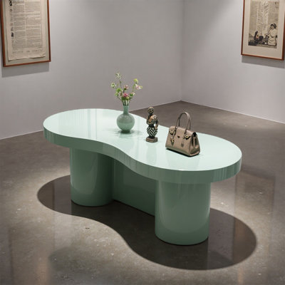 Table de présentation de vêtements vert clair