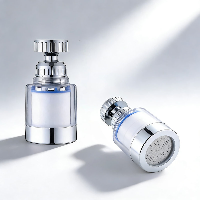 Le filtre à eau rotatif à 360 degrés pour la cuisine et la salle de bain élimine les métaux lourds, le chlore et les sédiments tout en adoucissant l'eau dure