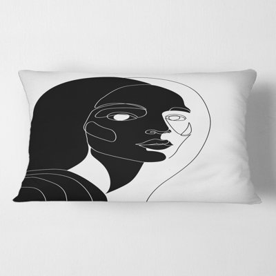 Housse et coussin rectangulaires monochromes de la jeune femme