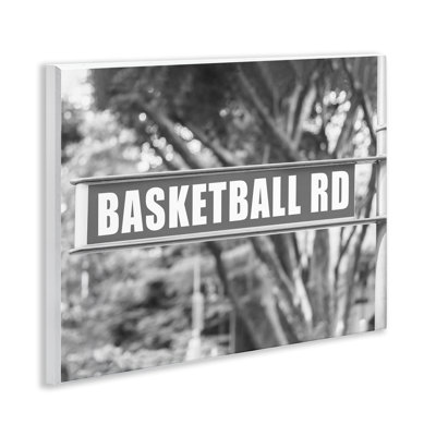 «Basketball Road Sign» par Daphne Polselli