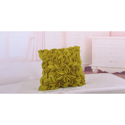 Housse de coussin brodée