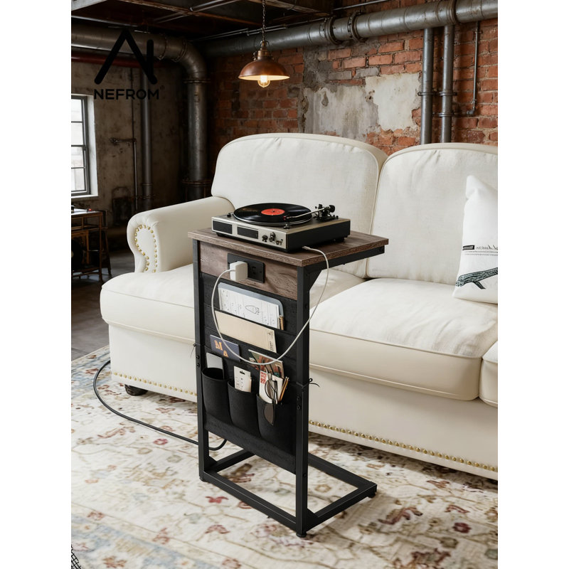 Table de bout en forme de C avec station de charge rapide, sac de rangement multi-couches, table d'appoint robuste pour le salon et la chambre à coucher