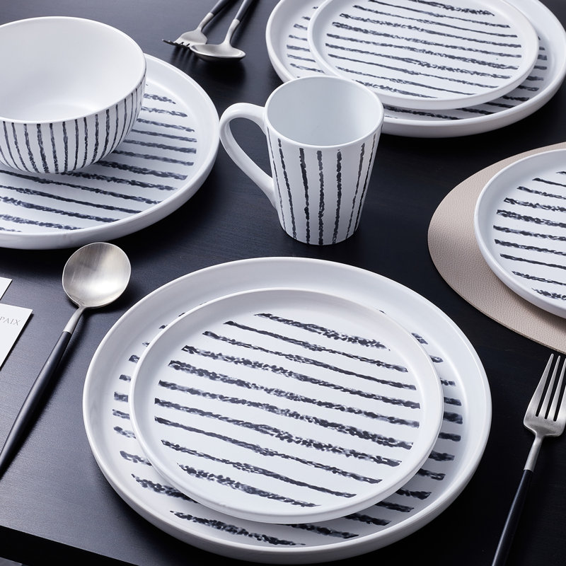 Lain Nova 32 Piece Dinnerware Set, Service for 8, Black