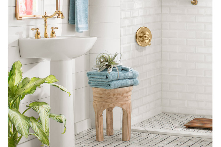 9 Storage Ideas for Pedestal Sinks That'll Add Function and Style