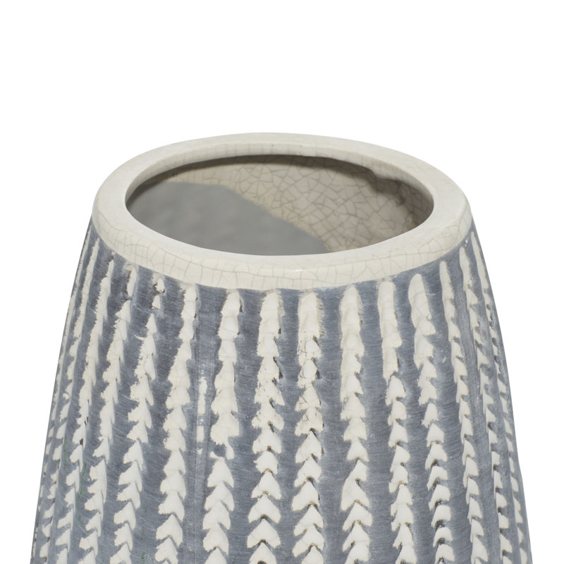 Vase en céramique avec rayures, H 10 po x l 6 po x P 6 po