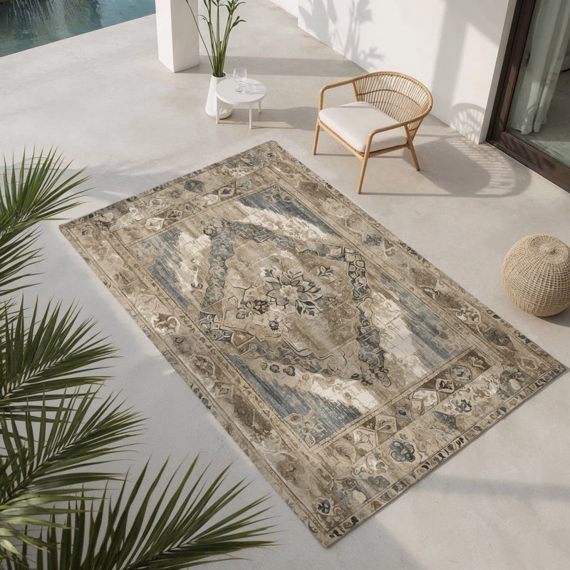 Tapis intérieur et extérieur Gilded Tradition, Rectangle 1 pi 6 po x 2 pi 6 po
