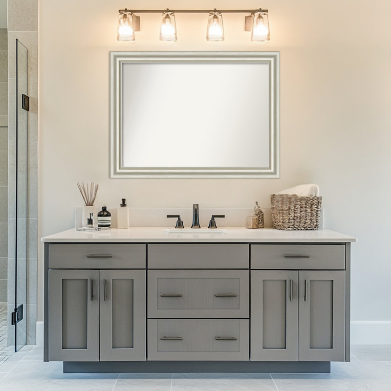 Miroir de salle de bain mural Sophia, Argent argent, 32,5 po x 43,5 po