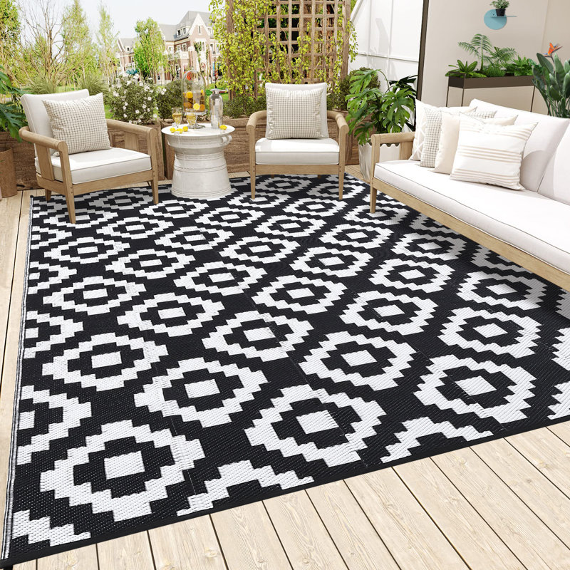 Khlo Geometric Indoor / Outdoor Rug, Rectangle 9' x 12'