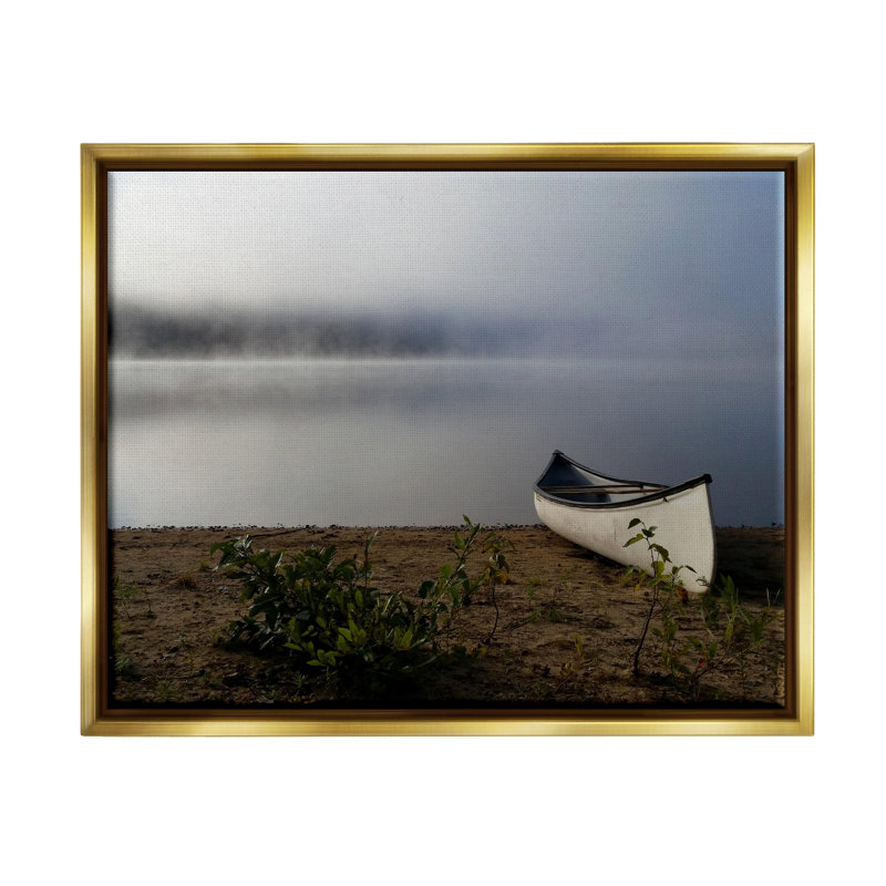 «Lone Canoe Tranquil Foggy Lake Beach Weather» par Daphne Polselli - photographie, H 17 po x l 21 po x P 1,7 po