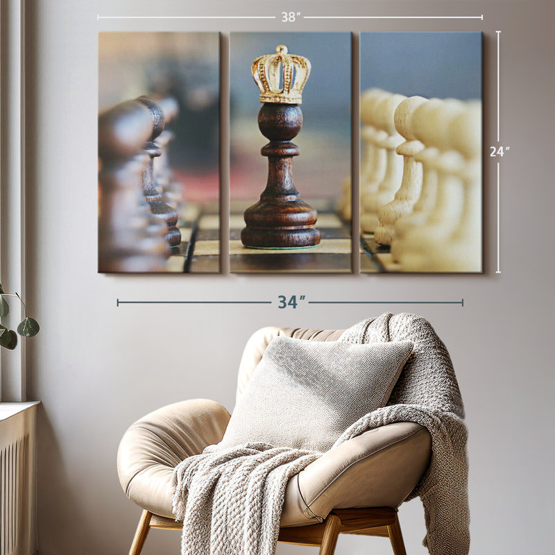«Chess Pawn Queen», 3 pièces sur toile, H 24 po x l 38 po x P 1,25 po