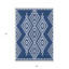 Tapis extérieur lavable géométrique bleu marine et ivoire 5 pi x 8 pi