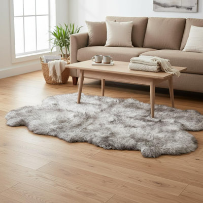 Dyfan Sheepskin Rug