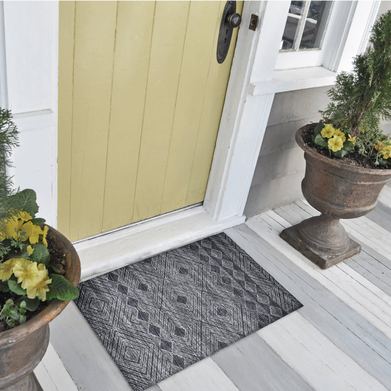 Tapis noir / gris Anchelin, Rectangle 1 pi 8 po x 2 pi 6 po