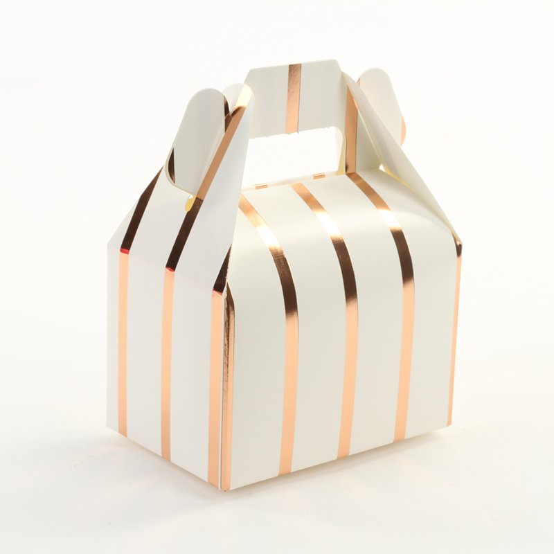 Gable de noël en feuille de noël favorise