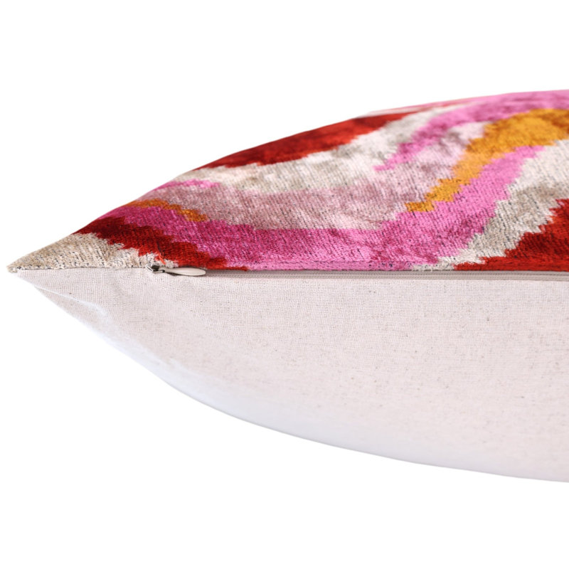 Coussin décoratif en velours rose et rouge