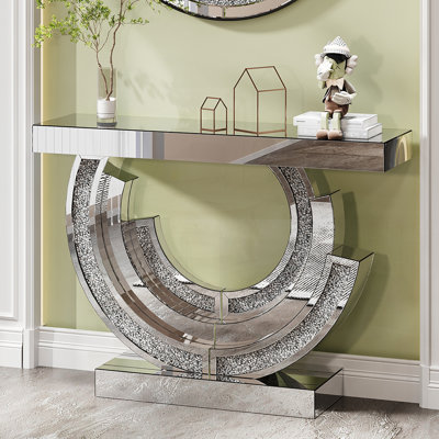 Crushed Diamond Hallway Table With Mirrored Finish, Perfect For Hotel Lobbies And Living Rooms, Adds Glamour And Elegance.