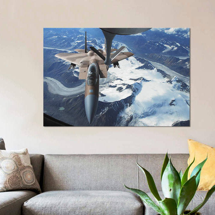 «Un avion F-15C Eagle est assis derrière un Stratotanker KC-135R», reproduction de photo sur toile, Toile tendue