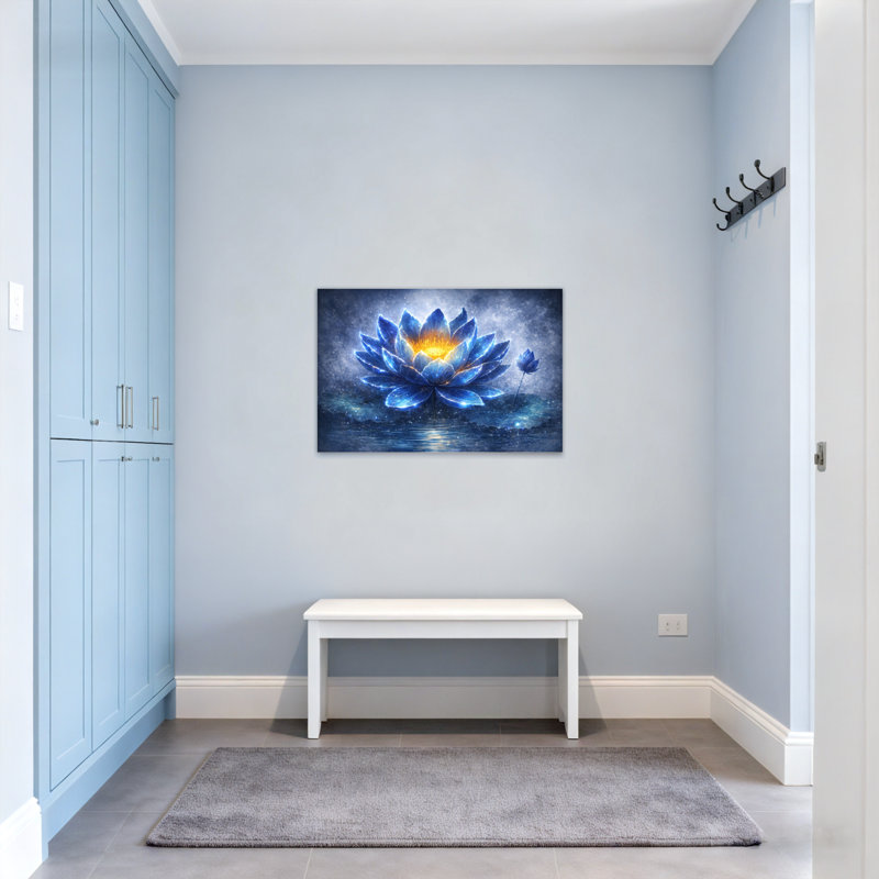 Plantes et fleurs de lotus bleu avec centre doré, H 12 po x l 18 po