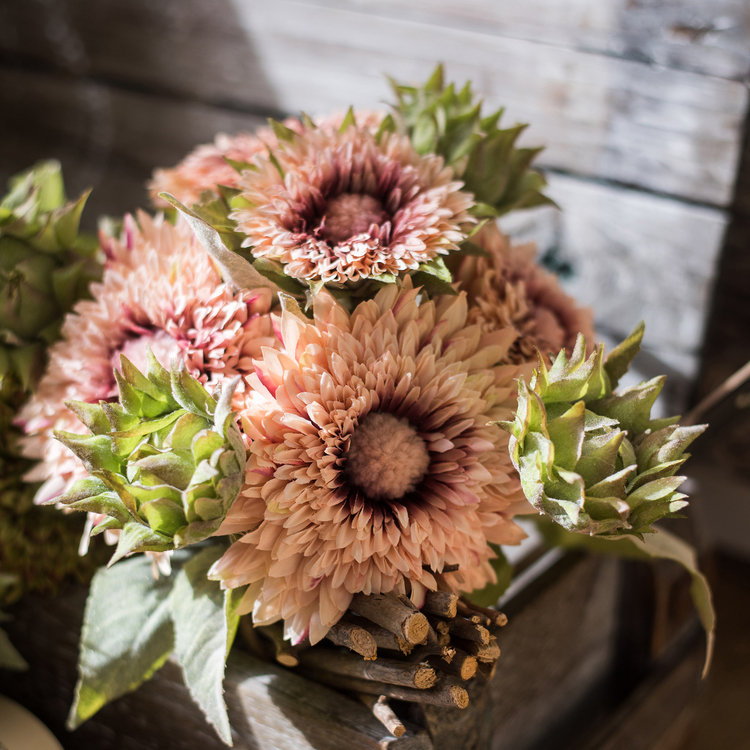 Arrangement floral tournesol rustique Toddington
