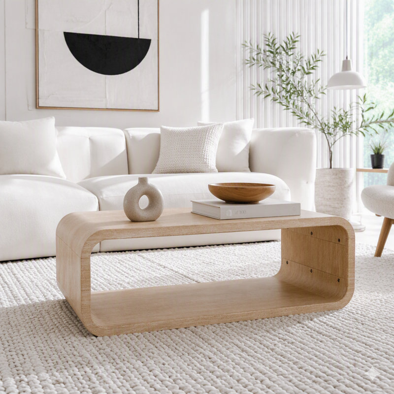 Table basse moderne élégante en bois clair courbé à structure ouverte, Beige