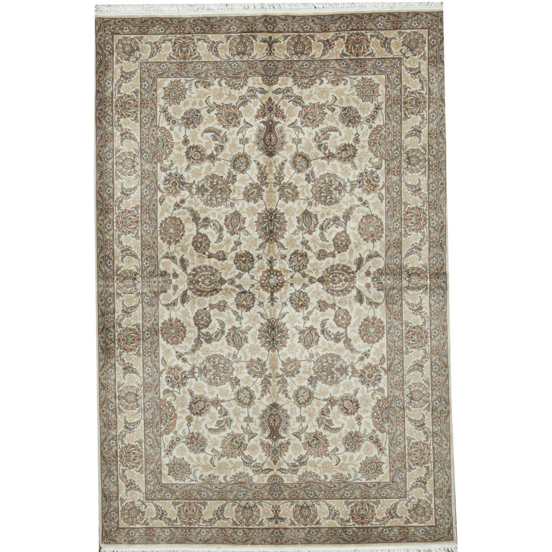 Tapis beige noué à la main de haute qualité