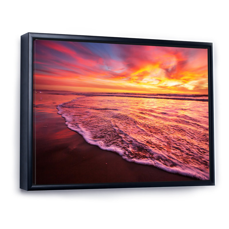 Coucher de soleil rose foncé et jaune au-dessus de l'océan - reproduction sur toile, H 16 po x l 32 po